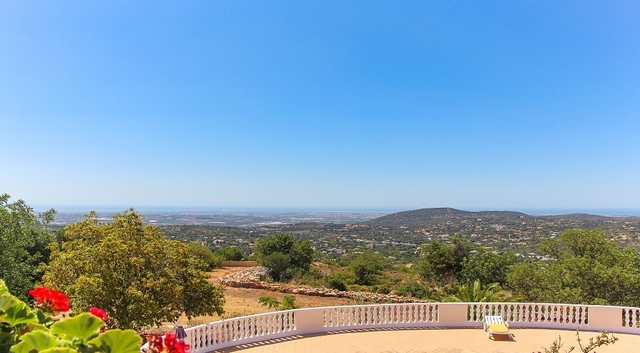 Moradia T5 em S�o Br�s de Alportel