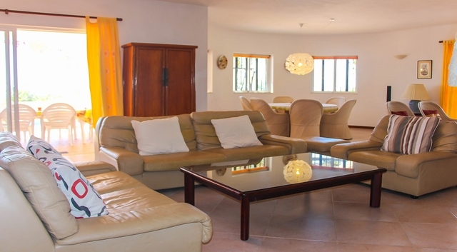 Moradia T5 em S�o Br�s de Alportel