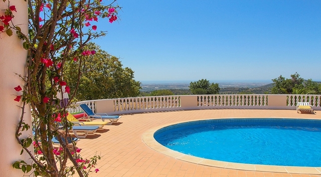 Moradia T5 em S�o Br�s de Alportel